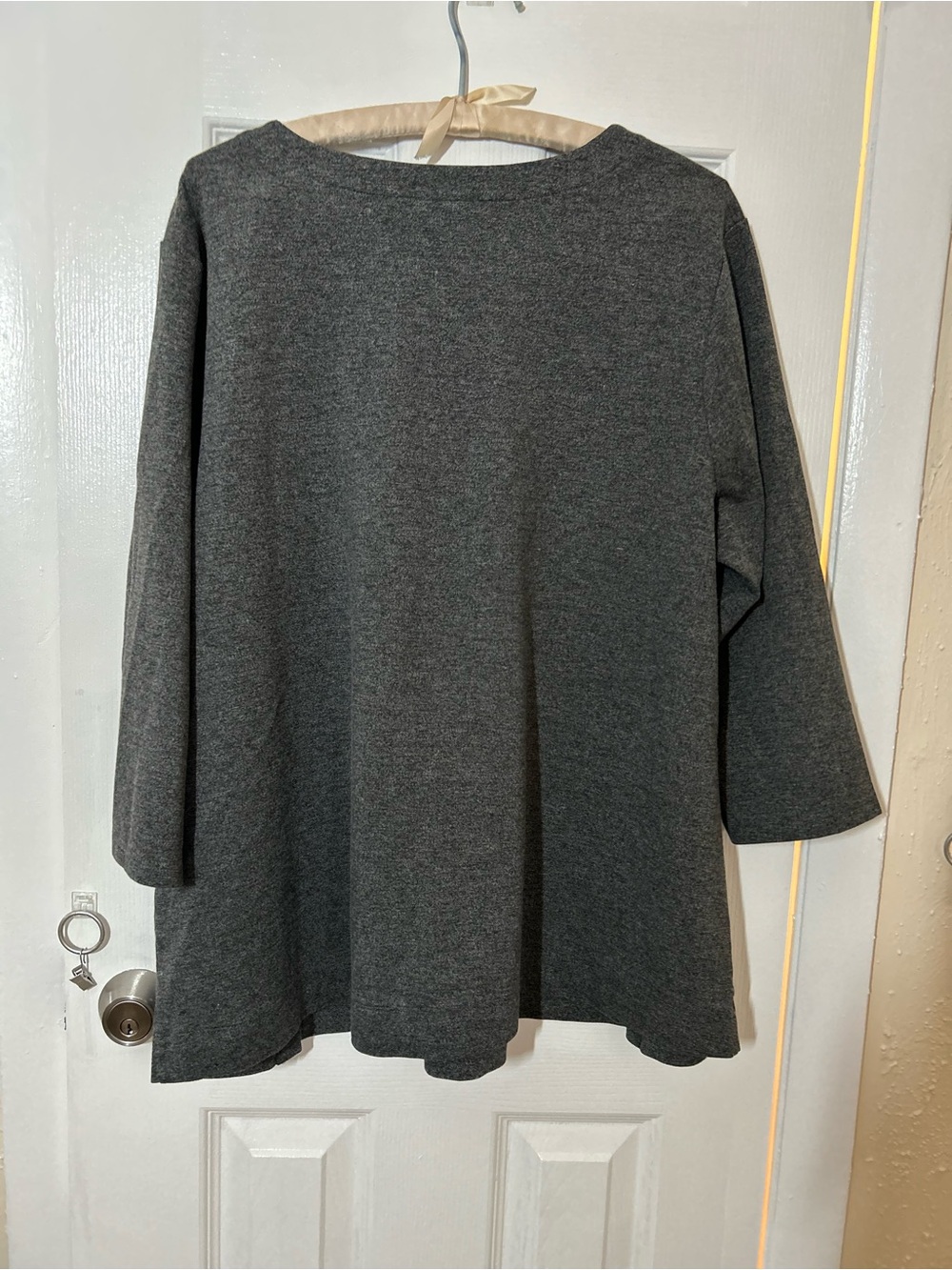J. Jill Gray Knit Tunic Top Women’s V-Neck 3/4 Sleeve Button Hem Stretch Casual - Picture 14 of 14